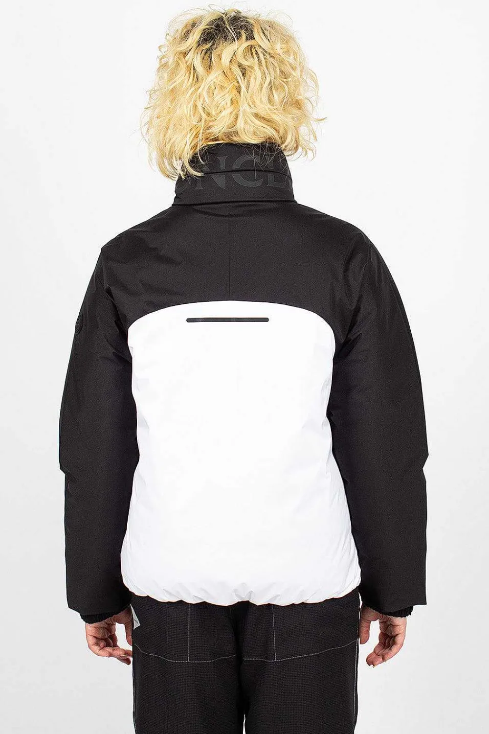 Moncler Barbat Down Jacket Black/White| Outerwear