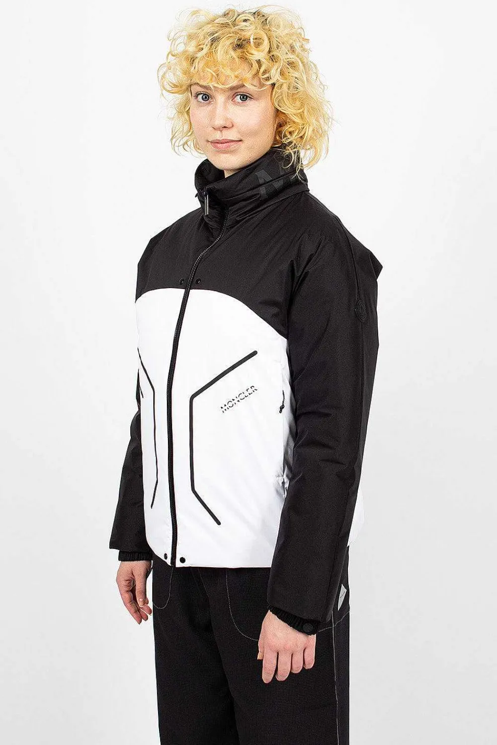 Moncler Barbat Down Jacket Black/White| Outerwear