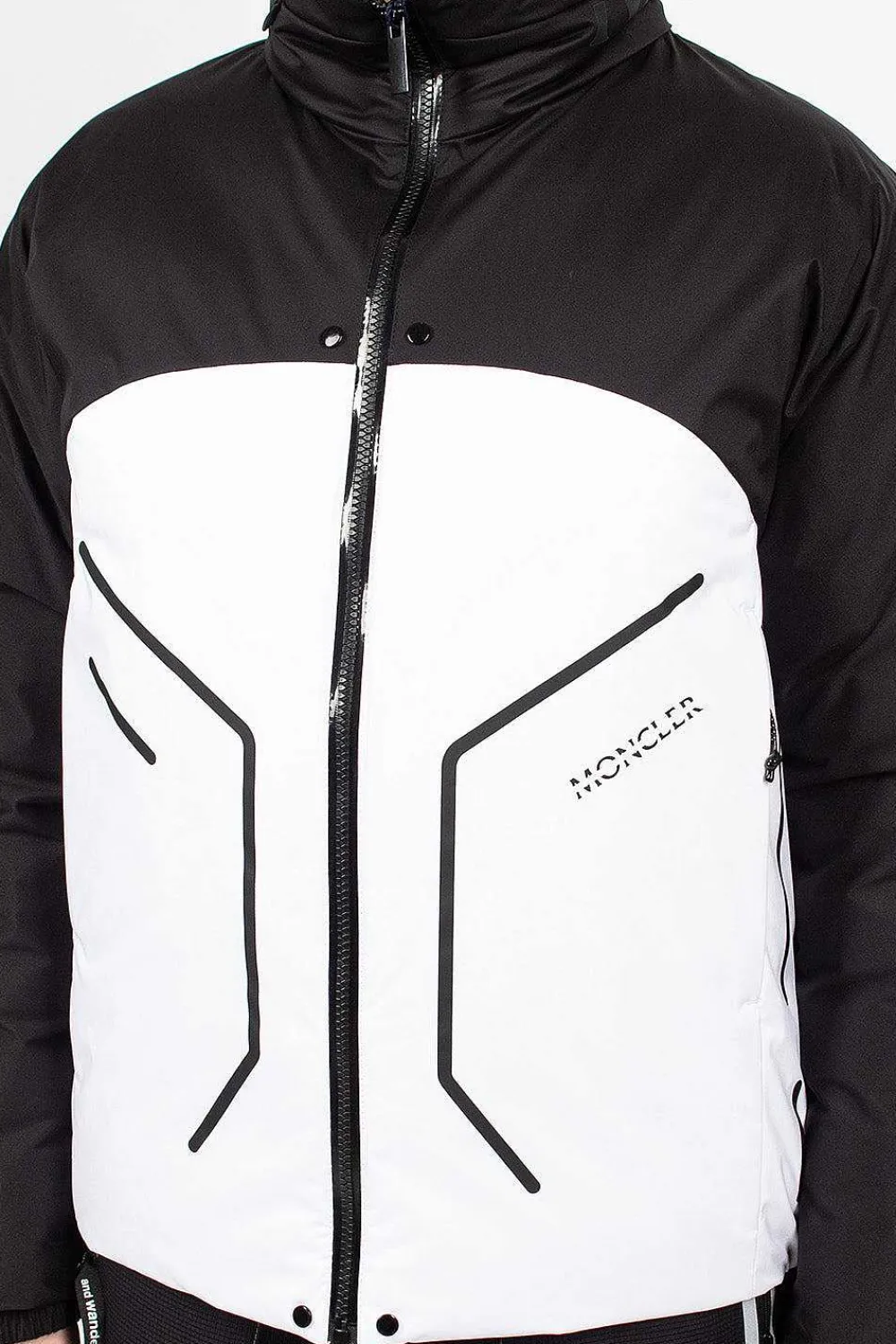 Moncler Barbat Down Jacket Black/White| Outerwear