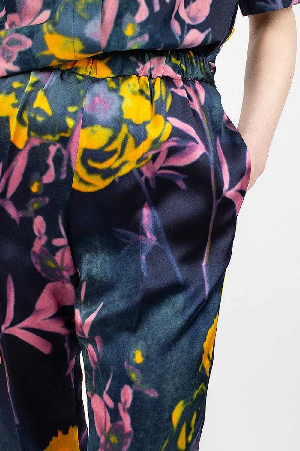 Dries Van Noten Floral Pants Navy| Trousers