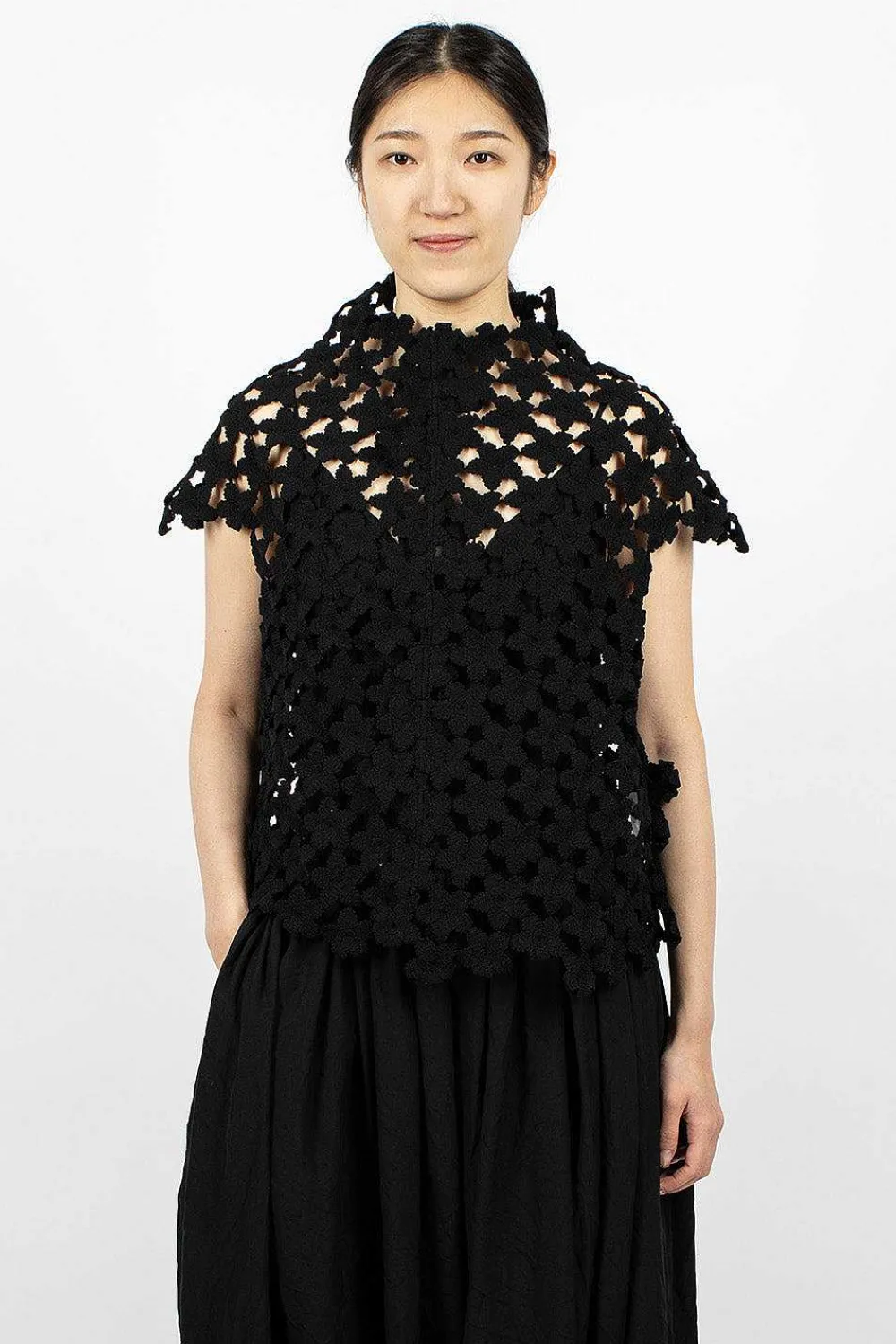 Comme Des Garçons Comme Des Garçons Flower Crochet T-Shirt Black| Tops