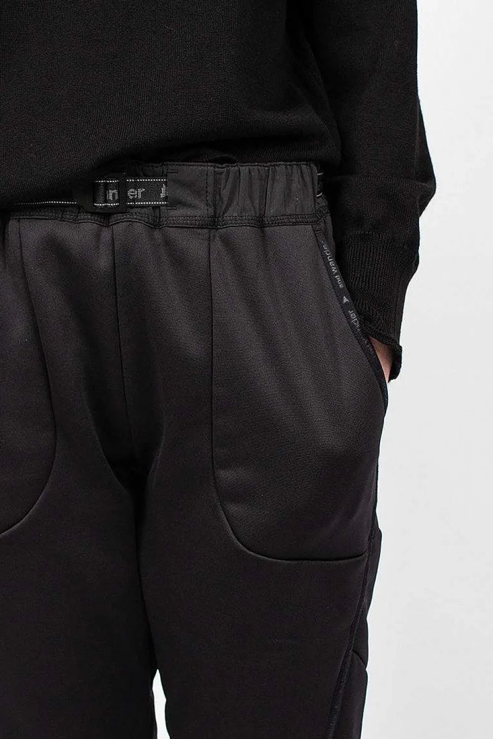 and wander Light Fleece Pant Black| Trousers