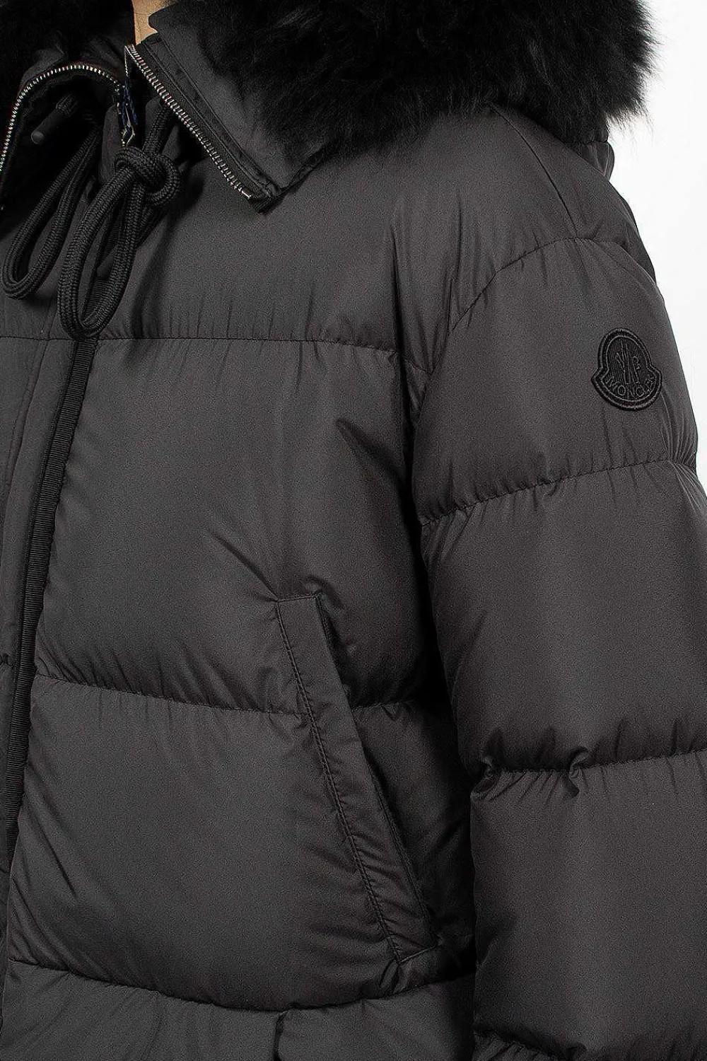 Moncler Locustelle Short Down Jacket Black| Outerwear