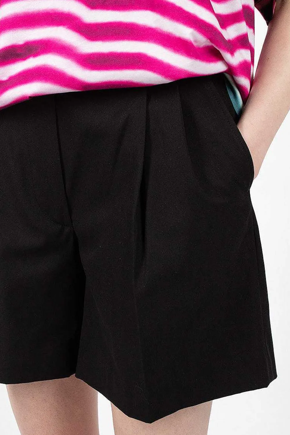 Dries Van Noten Pleat Shorts Black| Trousers