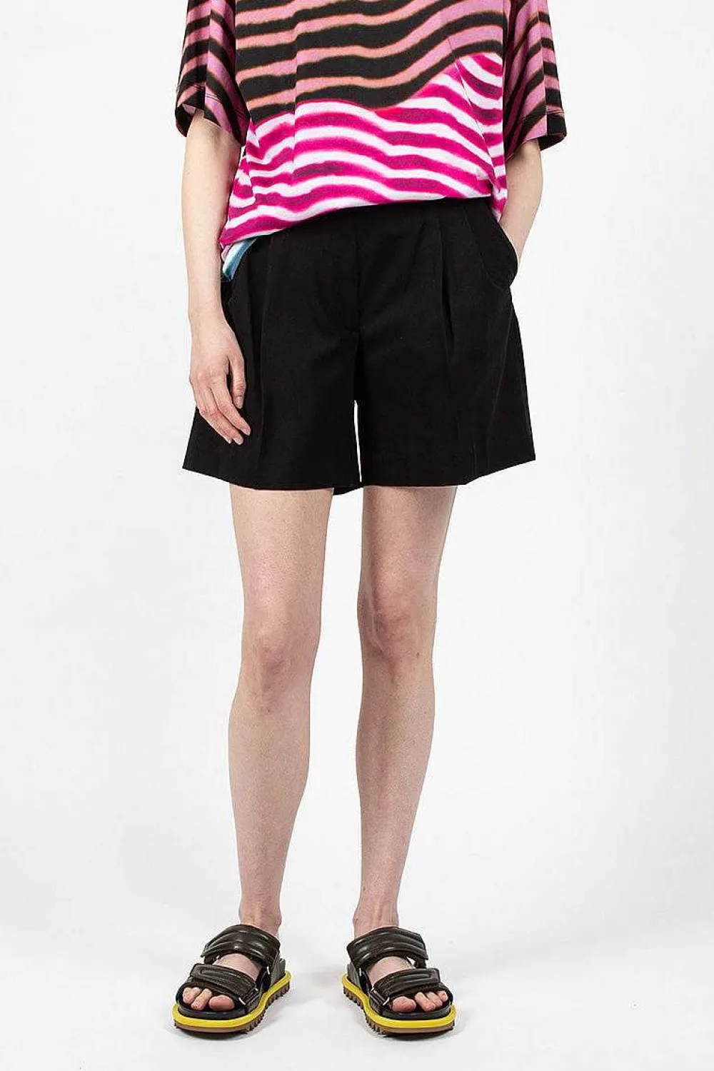 Dries Van Noten Pleat Shorts Black| Trousers