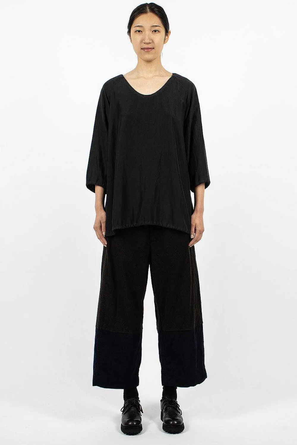 Chez Vidalenc Raglant Top Habotai Black| Tops