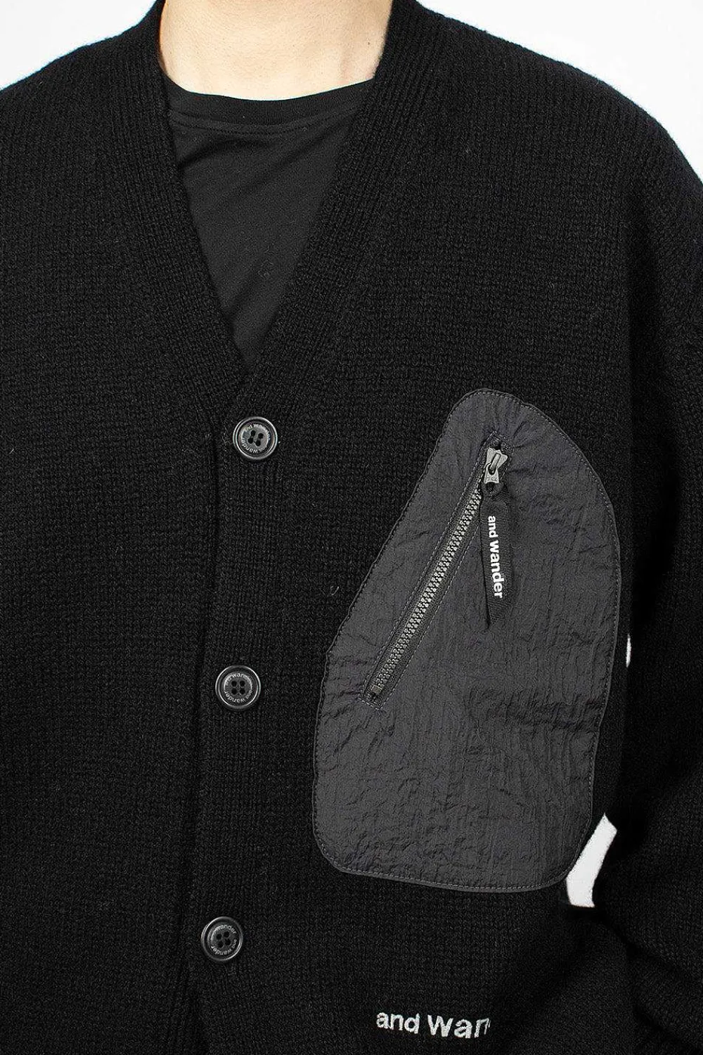 and wander Shetland Wool Cardigan Black| Outerwear