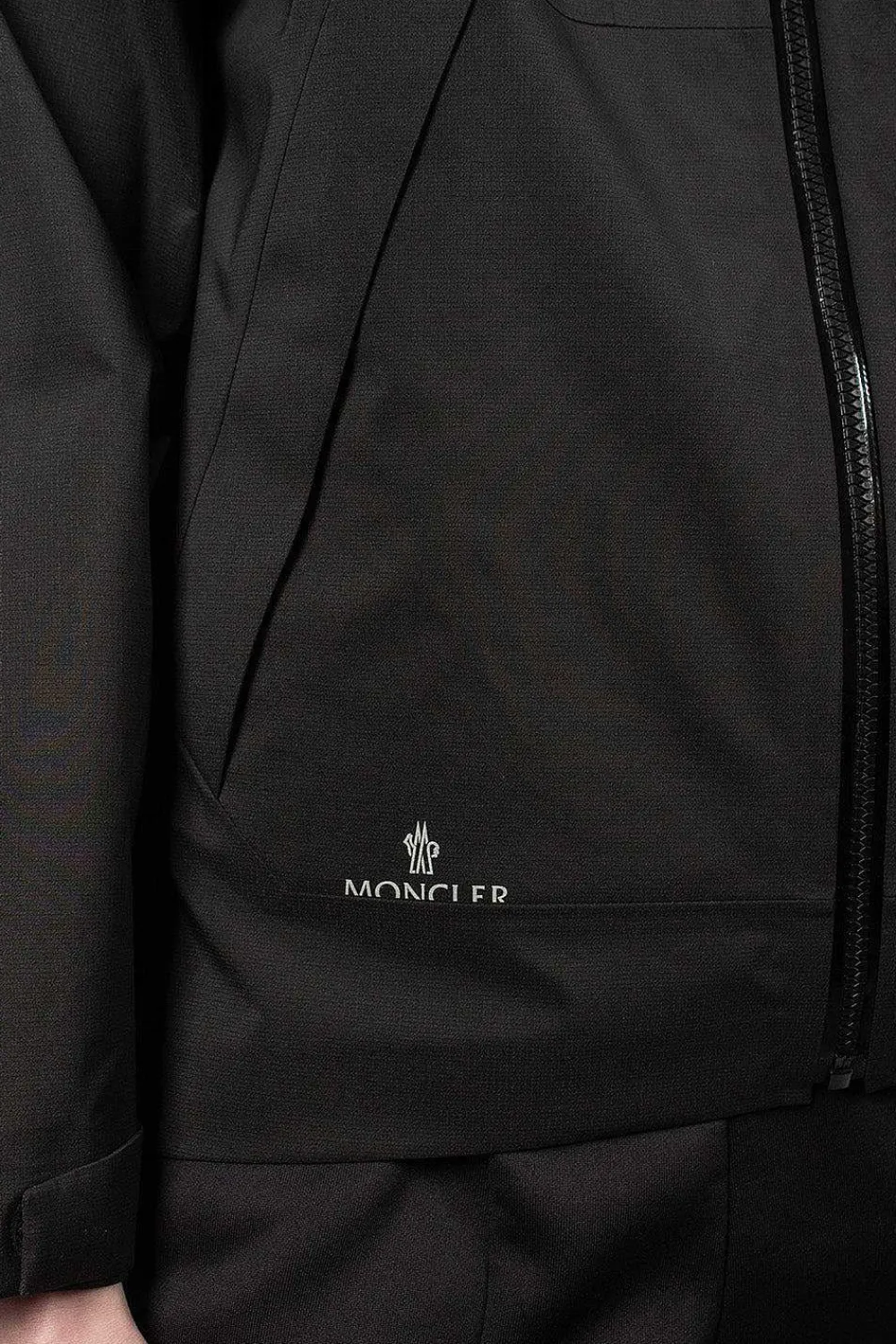 Moncler Villers Windbreaker Black| Outerwear