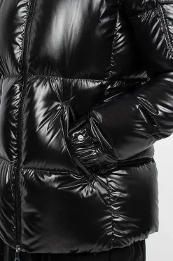 Moncler Vistule Down Jacket Black| Outerwear