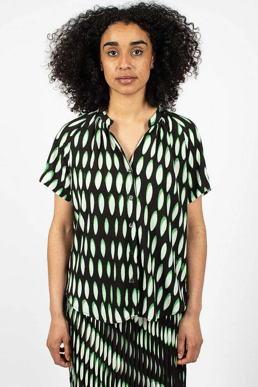 Dries Van Noten V-Neck Shirt Black/Green| Tops