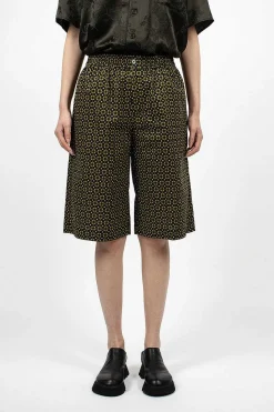 6397 Weekend Short Black/Green| Trousers